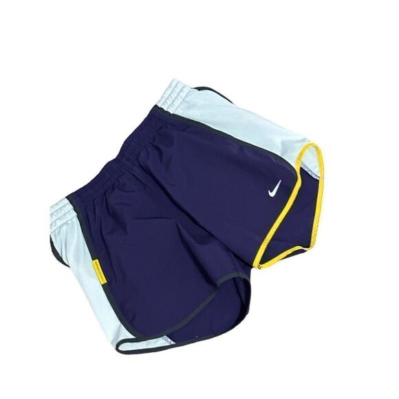 Nike Livestrong Dri-Fit Running Soccer Shorts XS GOOD CONDITION - Picture 1 of 3